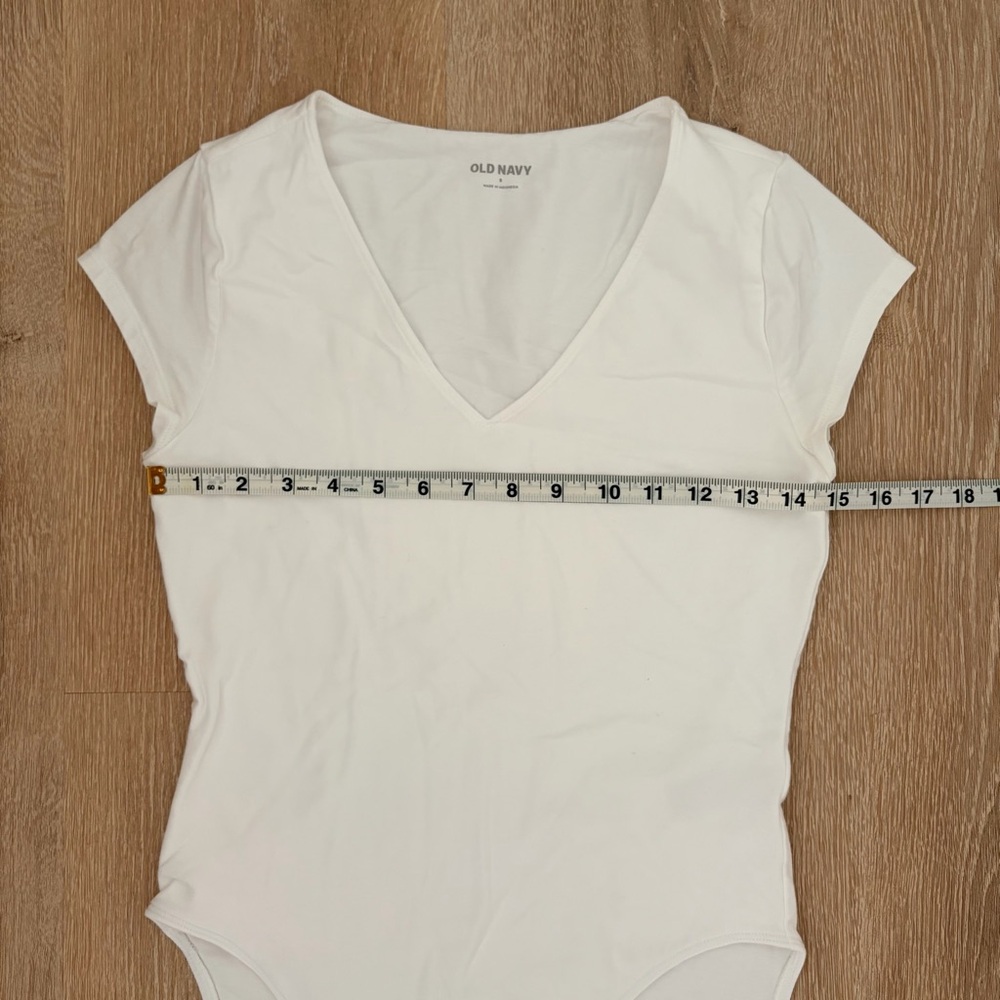 Set of 2- Old Navy V-Neck Short Sleeve Bodysuit Dusty Pink & White - Size Small - Picture 4 of 12